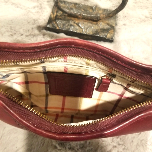 Women's Coach Shoulder purse/bag (Burgundy) - Picture 4 of 4